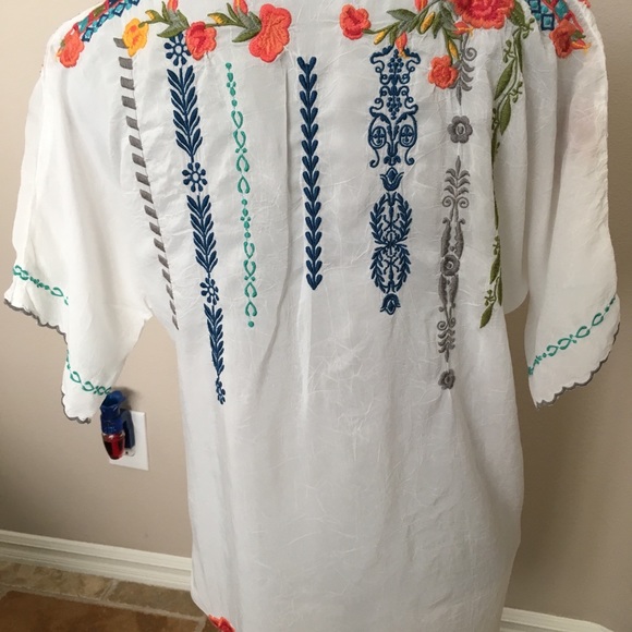 Johnny was top tunic - Picture 3 of 3